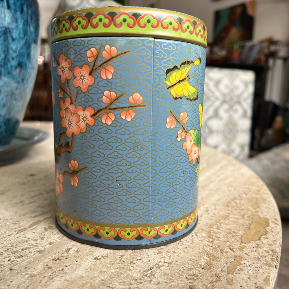 Lovely Vintage Daher Tin - Picture 4 of 9